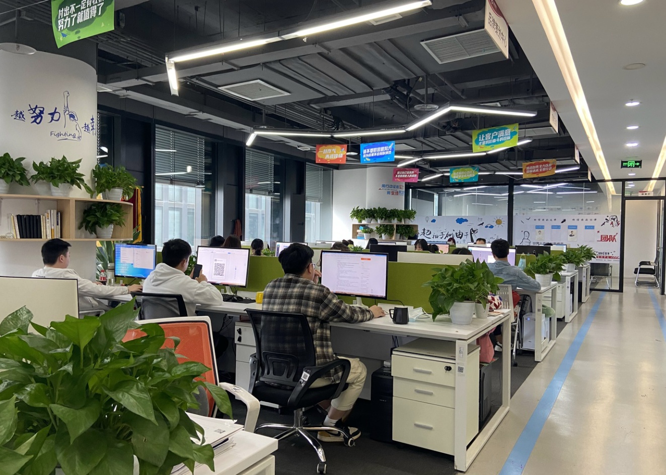 以微光聚星河 以实干践初心——四川宝航践行社会责任纪实